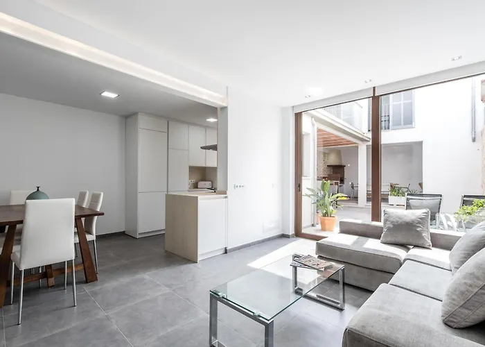 Historic Townhouse Casa Bugera 3 Bedrooms Private Pool Вілла *